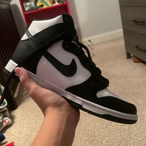 Brand new never been worn only tried on real and authentic. (Have stockX tag)